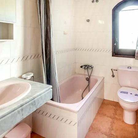 Grifeu 09 - Vista Panorámica Al Mar *